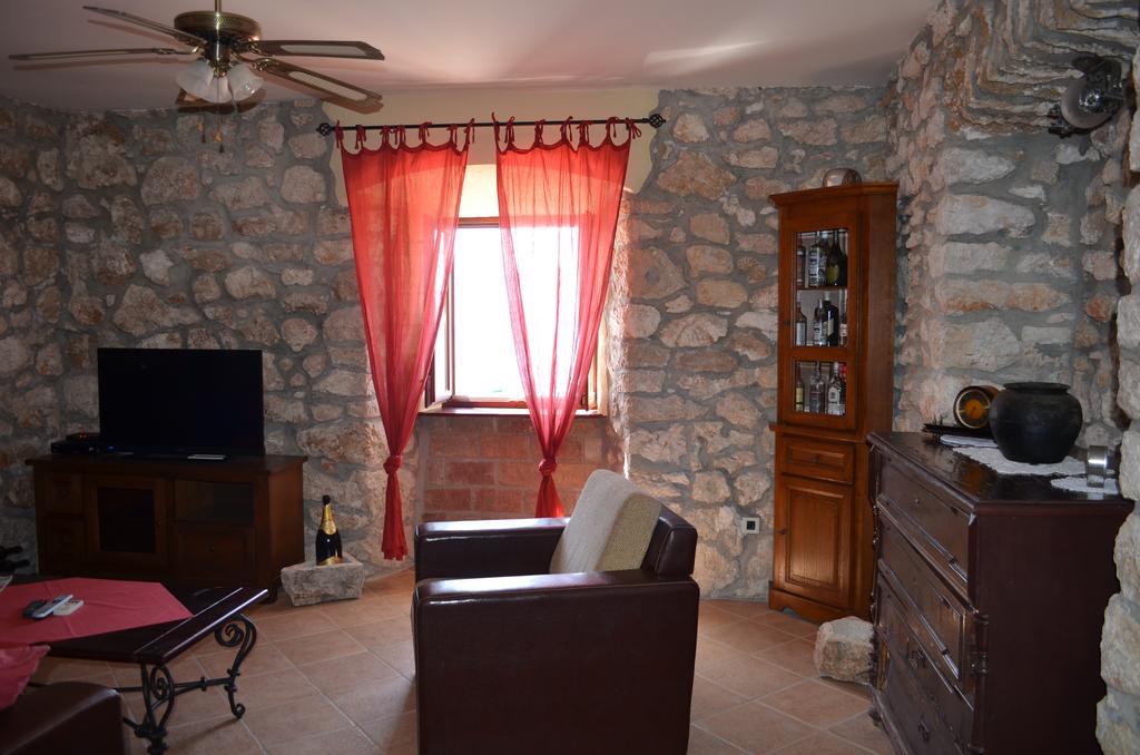 Apartment Sandi Baška Eksteriør bilde