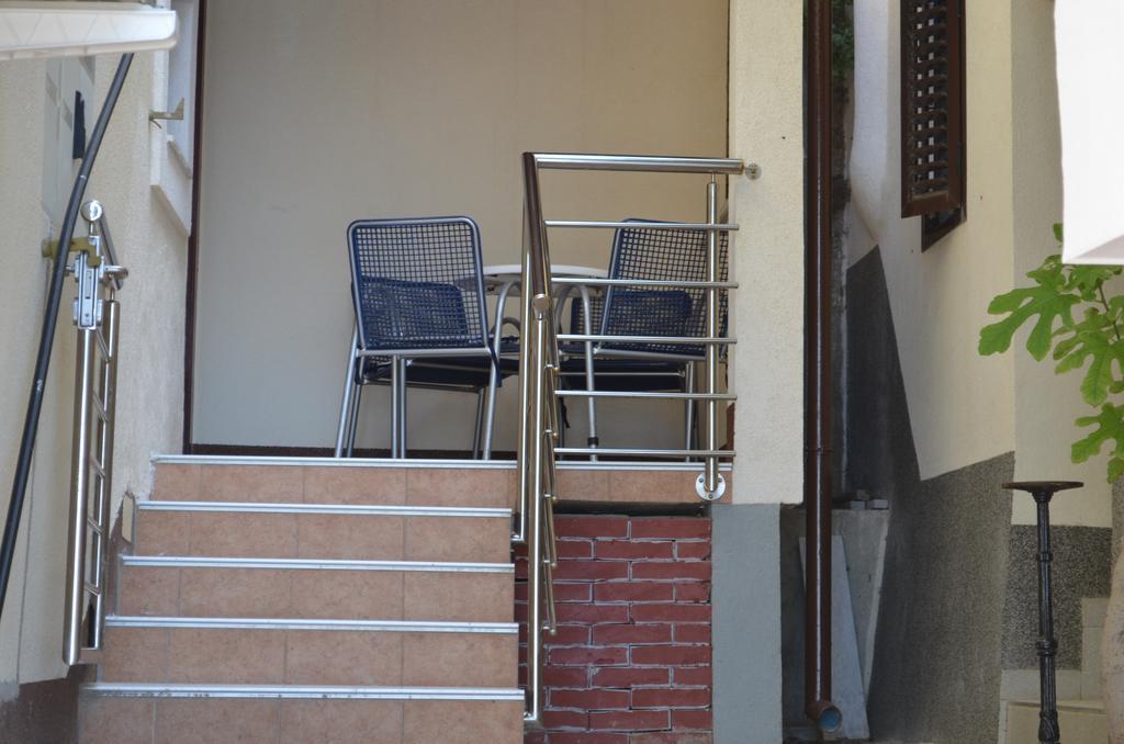 Apartment Sandi Baška Eksteriør bilde