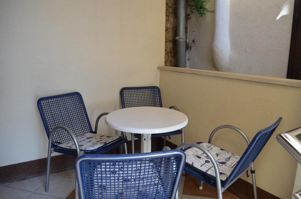 Apartment Sandi Baška Eksteriør bilde